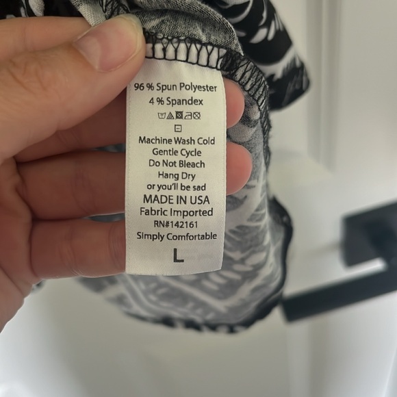 Women’s LulaRoe black and white Randy size Large - Picture 5 of 5